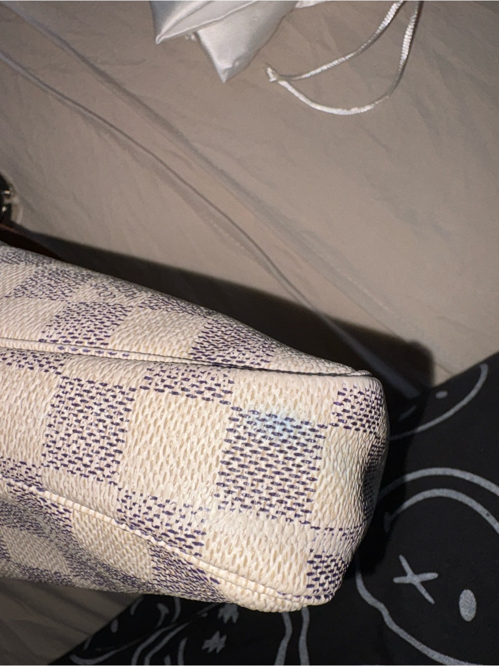 Louis Vuitton Damier Azur Pochette Accessoires - Picture 8 of 8